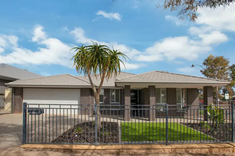 2 Scarlet Avenue, Munno Para SA 5115