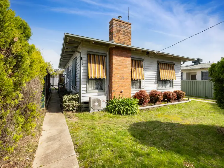 18 Oak Avenue, Benalla VIC 3672