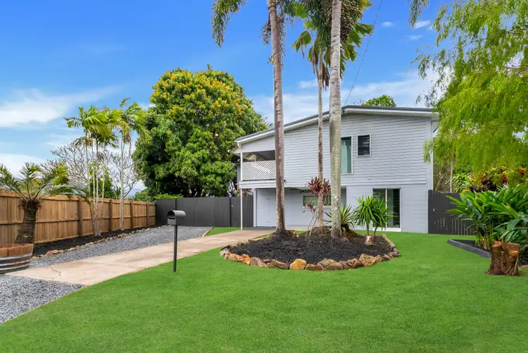 11 Banksia Close, Holloways Beach QLD 4878