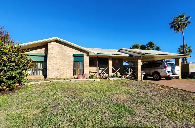 7 Salmond Court, Carnarvon WA 6701