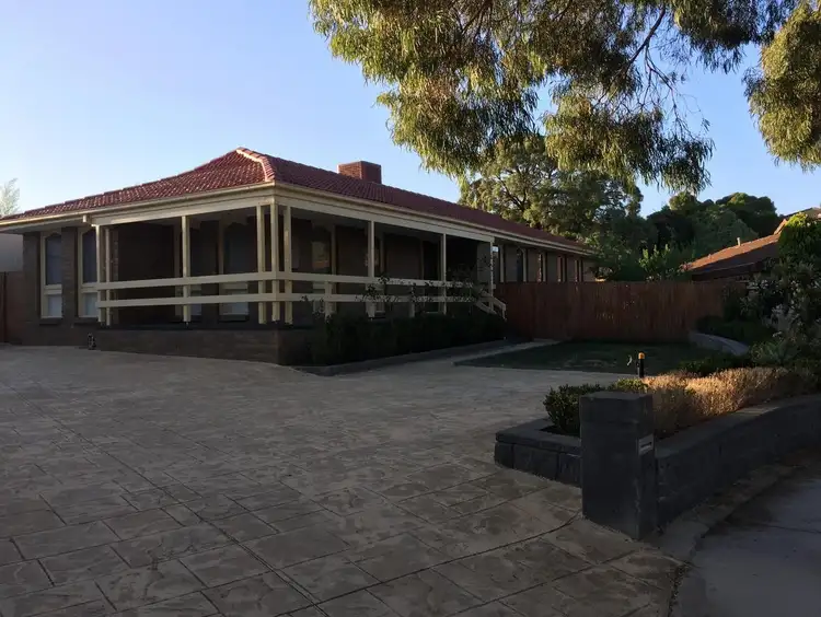 Main view of Homely house listing, 4 Trentham Court, Wantirna VIC 3152