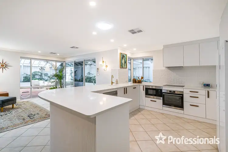31 Robertson Court, Kingsley WA 6026