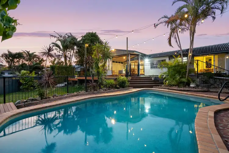 16 Mcleod Street, Highland Park QLD 4211