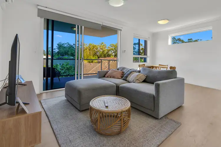 1301/3 Main Street, Varsity Lakes QLD 4227