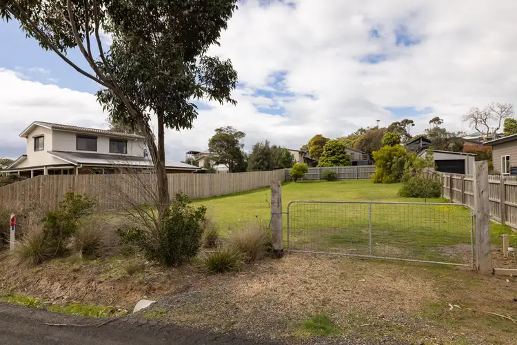 17 Galleon Crescent, Sunset Strip VIC 3922