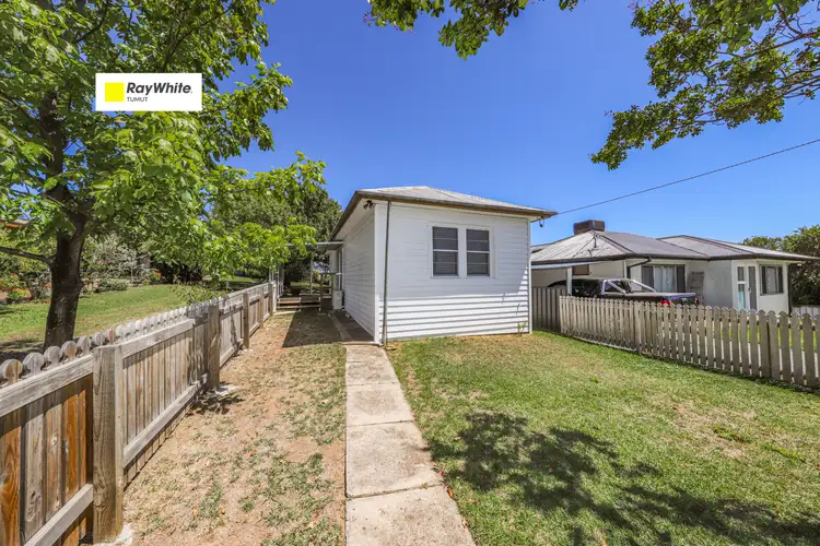 27 Lambie street, Tumut NSW 2720