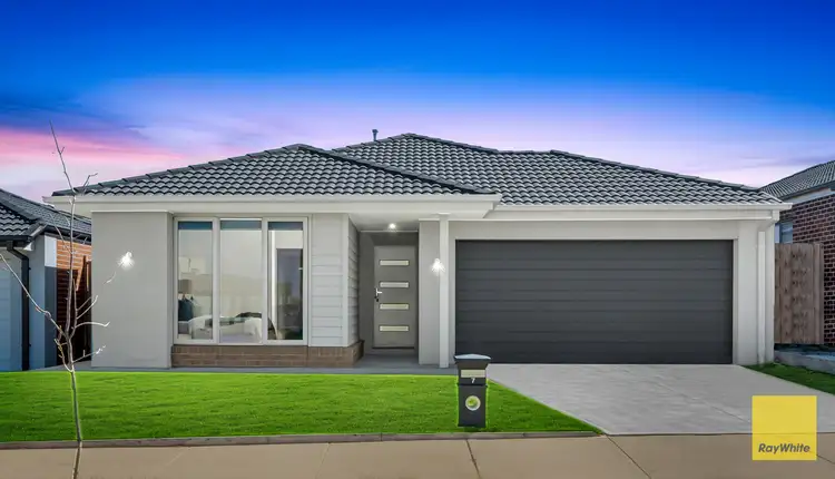 7 Sparrowhawk Crescent