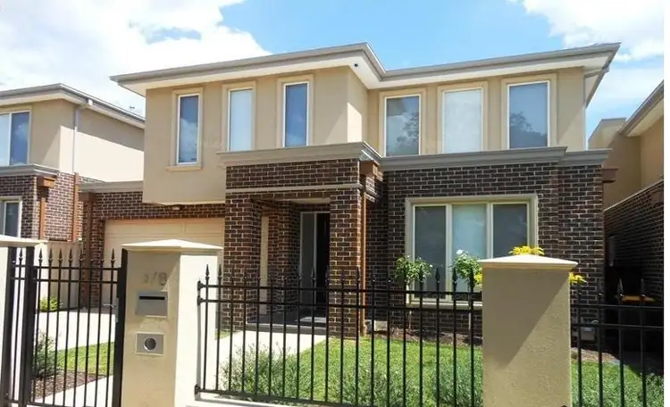 2/8 Grenfell Road, Mount Waverley VIC 3149