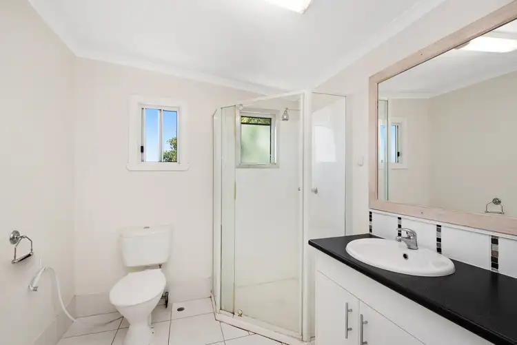 Fifth view of Homely unit listing, 3/4 Vernon Street, Clontarf QLD 4019