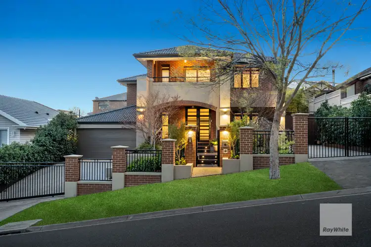 9 Kings College Court