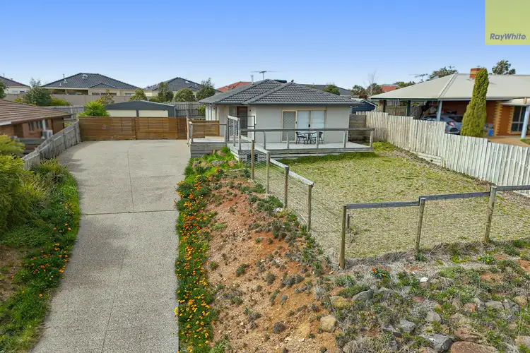 124 Underbank Boulevard, Bacchus Marsh VIC 3340