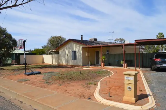 7 Oleosa Court, Kambalda West WA 6442