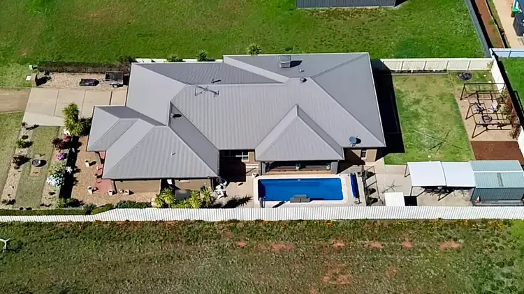 106 Bruce Street, Coolamon NSW 2701
