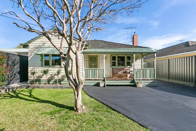 15 Locksley Avenue, Reservoir VIC 3073