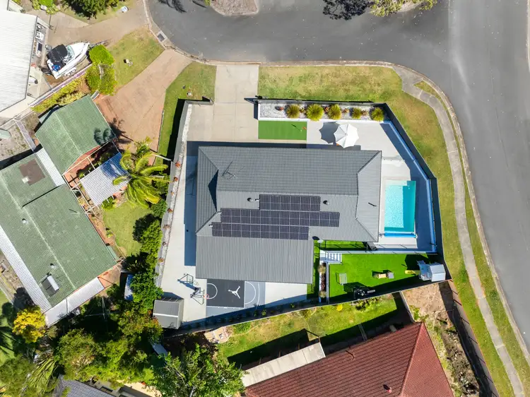 2 Quirindi Court, Helensvale QLD 4212