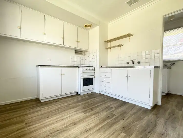 6/4 Woods Avenue, Mordialloc VIC 3195