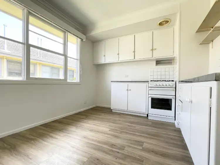 Second view of Homely unit listing, 6/4 Woods Avenue, Mordialloc VIC 3195