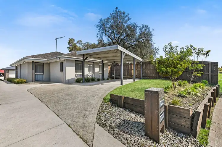 17 Michelle Drive, Hampton Park VIC 3976