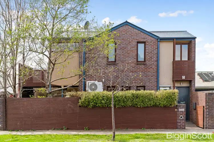 2A Gordon Street, Newport VIC 3015