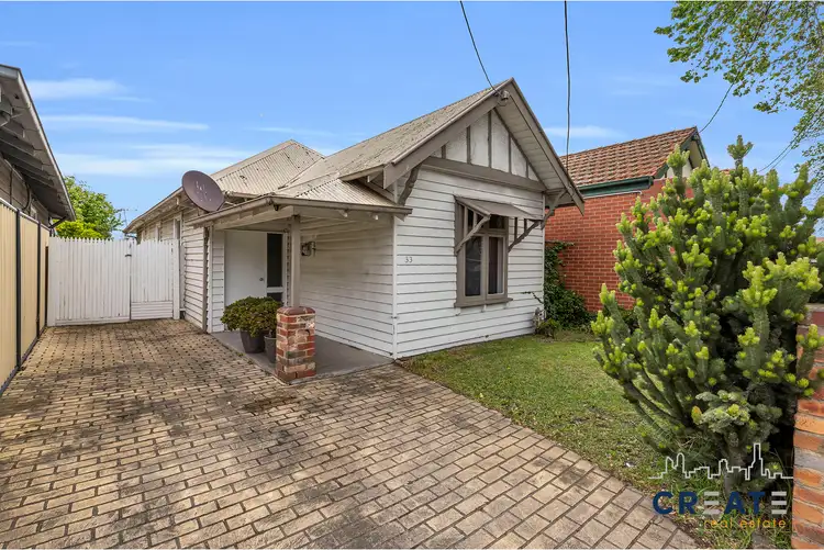 33 Ballarat Road, Maidstone VIC 3012