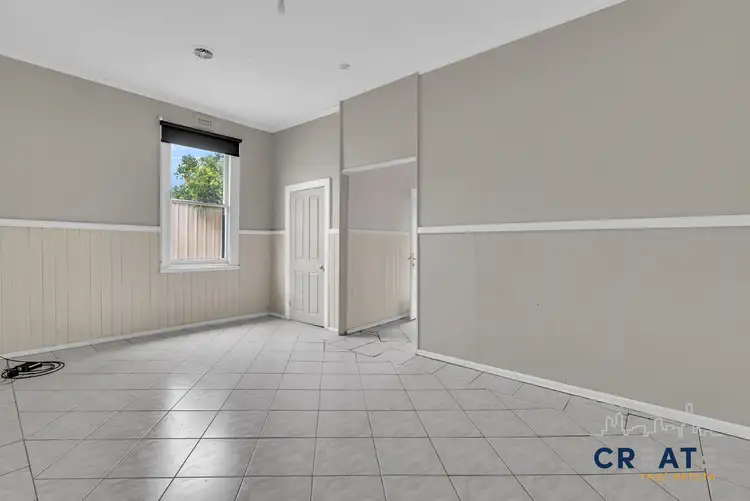 33 Ballarat Road, Maidstone VIC 3012