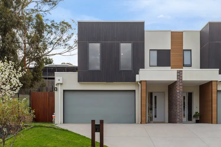 4 Simmons Court, Chirnside Park VIC 3116