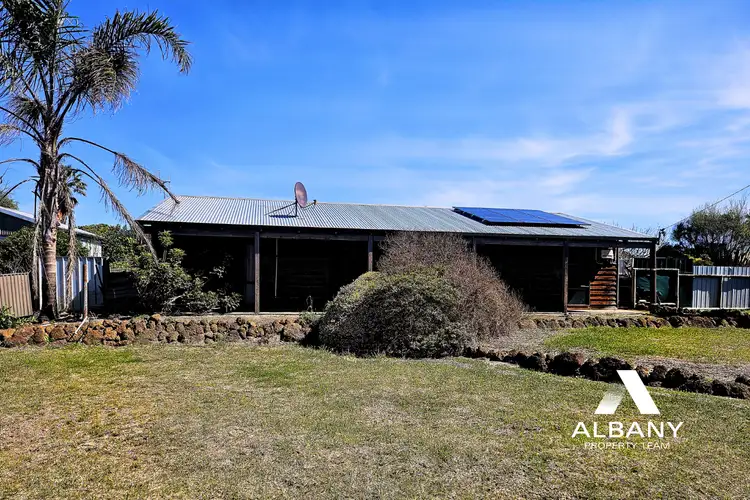 31 Whidby Street, Orana WA 6330