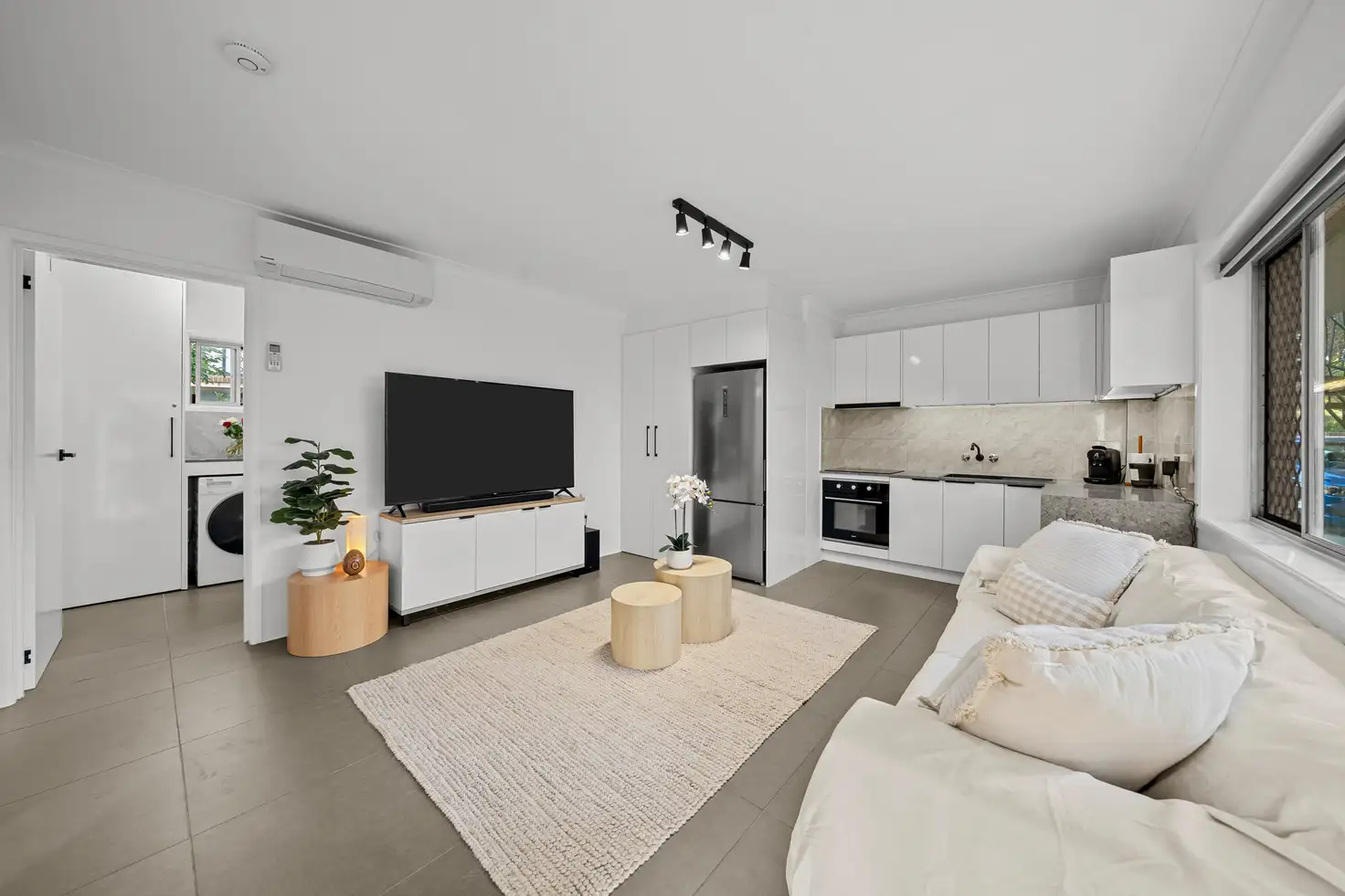 Main view of Homely apartment listing, 2/35 Darrambal Street, Chevron Island QLD 4217