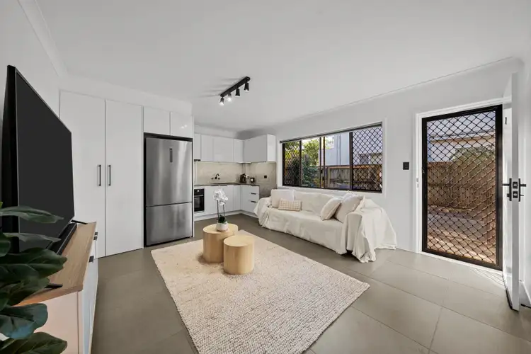 Fourth view of Homely apartment listing, 2/35 Darrambal Street, Chevron Island QLD 4217