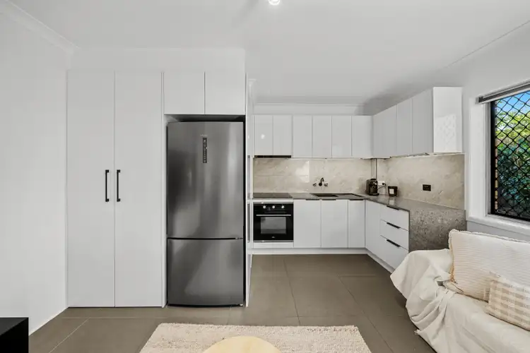 Fifth view of Homely apartment listing, 2/35 Darrambal Street, Chevron Island QLD 4217