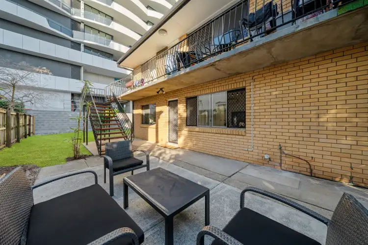 Sixth view of Homely apartment listing, 2/35 Darrambal Street, Chevron Island QLD 4217