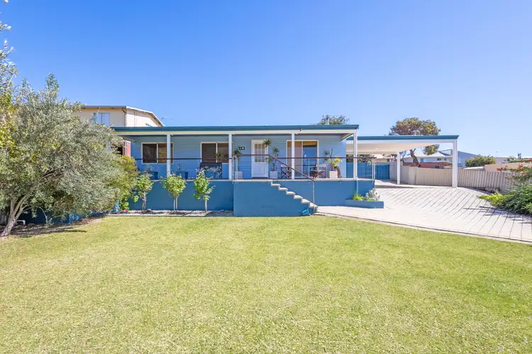 14 Hawaii Road, Jurien Bay WA 6516