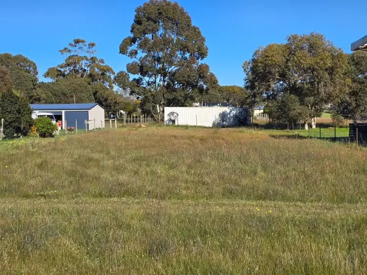 LOT 200, 129 First Ave, Kendenup WA 6323