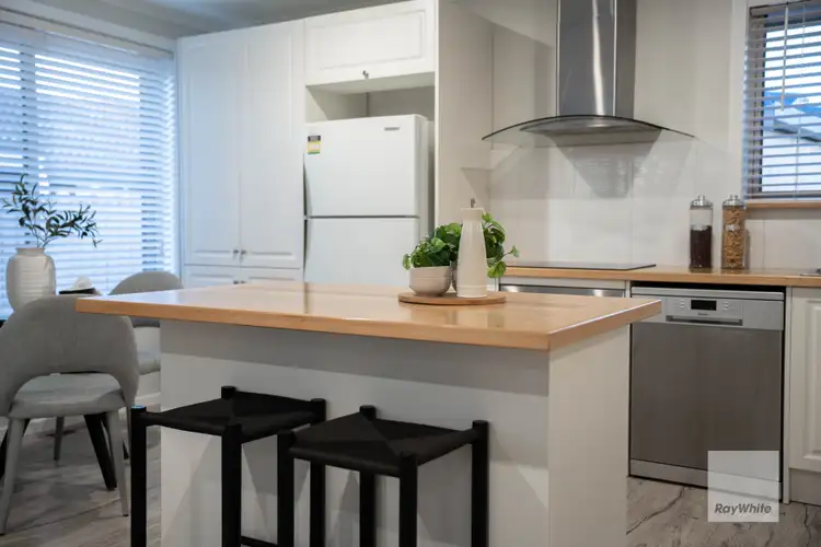 Sixth view of Homely house listing, 4 Jindara Court, Gladstone Park VIC 3043