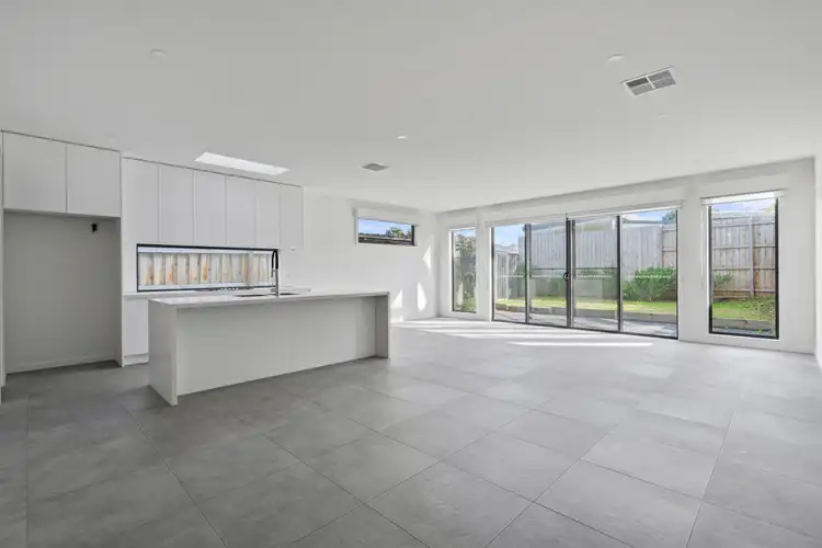 Second view of Homely townhouse listing, 1/207 Centre Dandenong Road, Cheltenham VIC 3192