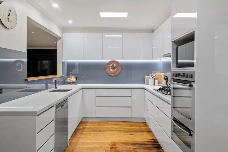 Second view of Homely house listing, 3 Griffin Court, Lalor VIC 3075