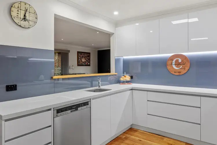 Third view of Homely house listing, 3 Griffin Court, Lalor VIC 3075