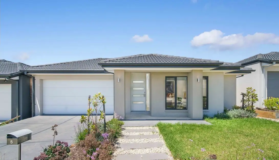 Main view of Homely house listing, 5 Gosfield Drive, Werribee VIC 3030