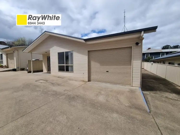 2/127 Hanley Street, Gundagai NSW 2722