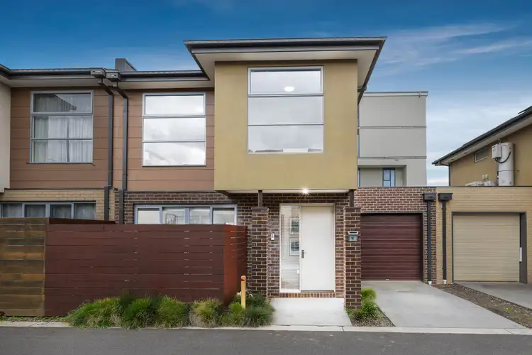 16 Emica Parade, Knoxfield VIC 3180