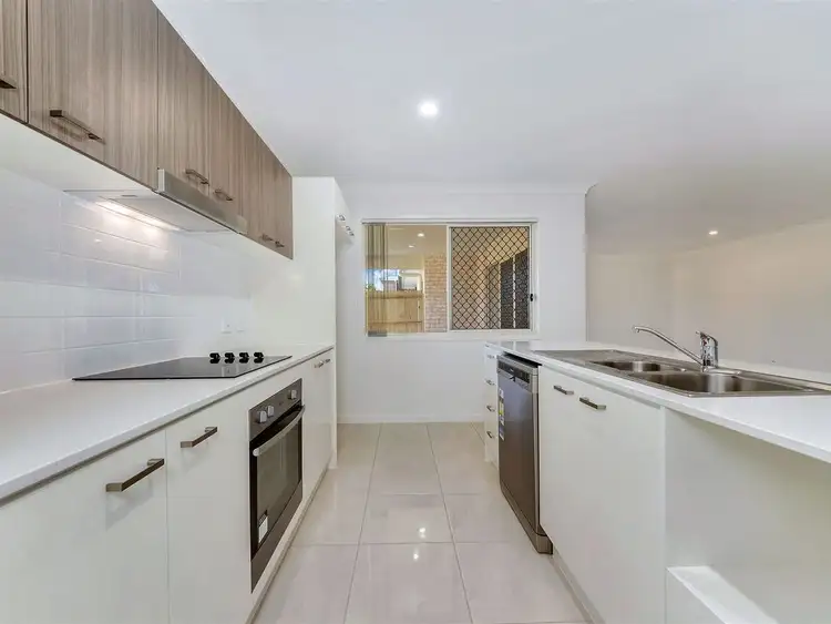 8 Doriemus Street, Kallangur QLD 4503
