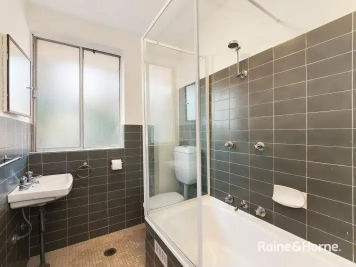 Fourth view of Homely apartment listing, 18/124 Carrington Road, Randwick NSW 2031