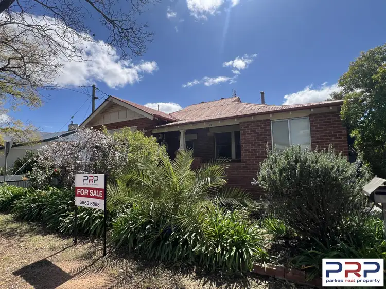 16 Elizabeth Street, Parkes NSW 2870
