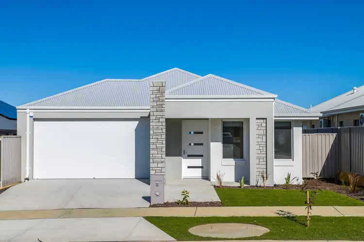 12 Scenograph Drive, Sinagra WA 6065