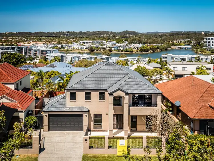 18 Blue Ridge Crescent, Varsity Lakes QLD 4227