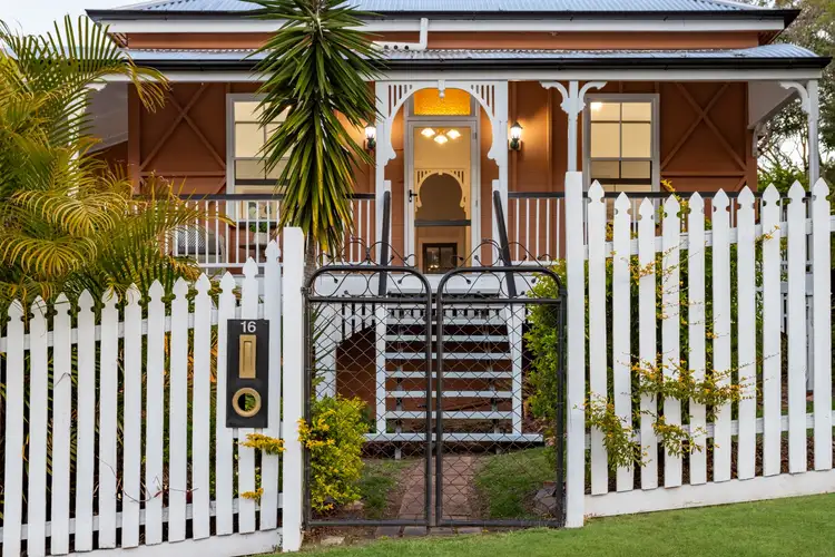 16 Macrae Street, Coalfalls QLD 4305