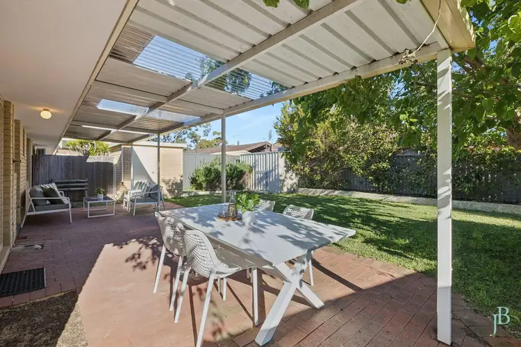 4/5 Eleanor Street, Como WA 6152