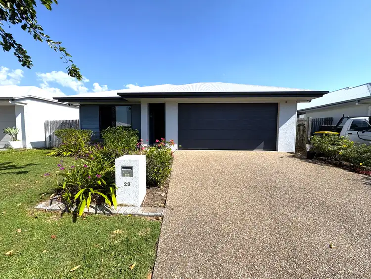 28 Orangeberry Circuit, Mount Low QLD 4818