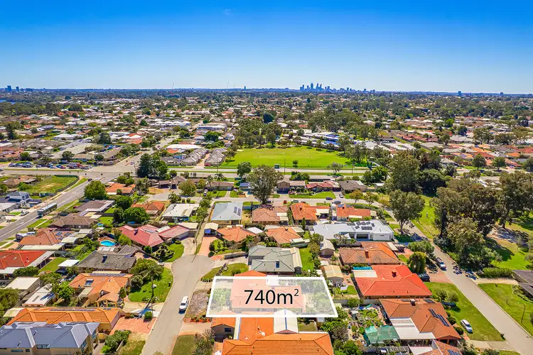 Second view of Homely house listing, 7 Cahill Court, Wilson WA 6107