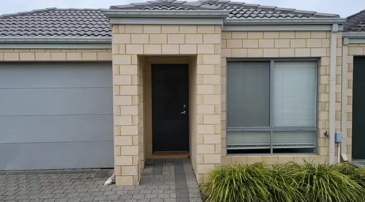 2/10 Pine Court, Kelmscott WA 6111